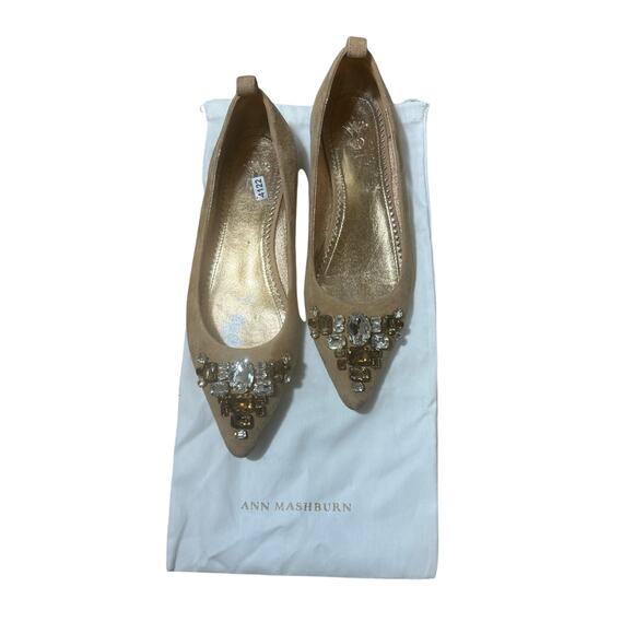 Sanchita Tan Suede Jeweled Flats Sz 39.5 (9) - Picture 1 of 3